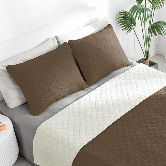 Easy-Going King Size Reversible Quilt Set with 1 Quilt and 2 Pillow Shams, Soft Bed Quilt Cover, Water Resistant Lightweight Microfiber Bedspread, Stain Resistant, Camel/Ivory