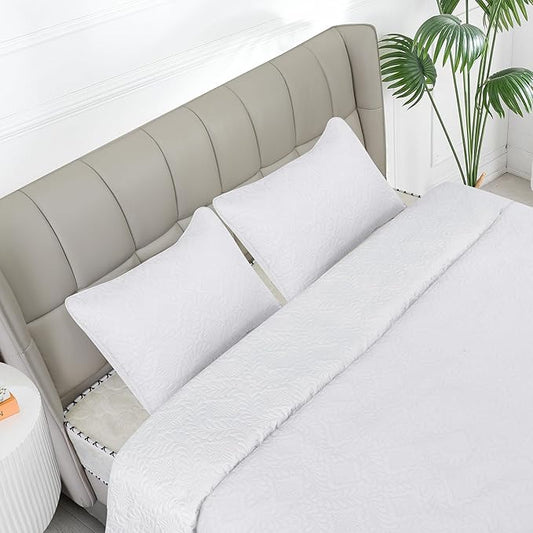 Easy-Going King Size Reversible Quilt Set with 1 Quilt and 2 Pillow Shams, Soft Bed Quilt Cover, Water Resistant Lightweight Microfiber Bedspread, Stain Resistant, Olive Leaf-White/White