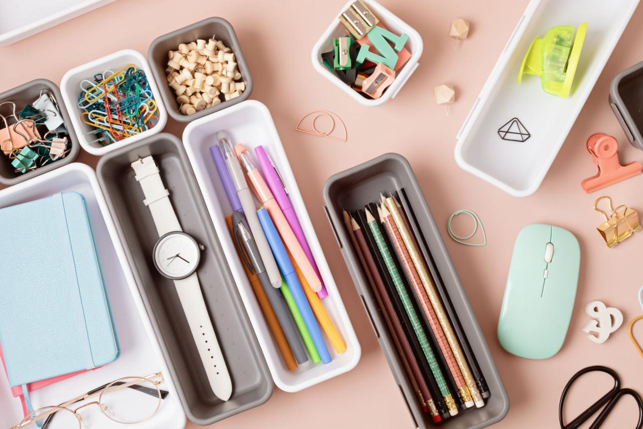 The Best Desk Accessories for a Clean & Minimal Workspace