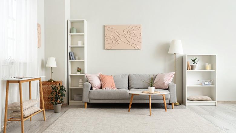 Why More People Are Creating “No-Clutter Zones” at Home 🚫📦