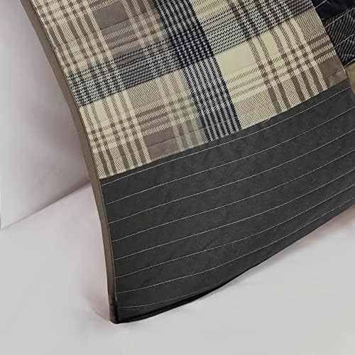 Woolrich Quilt Set King, Southwestern Aztec Bedding, Reversible Lightweight - Image 7