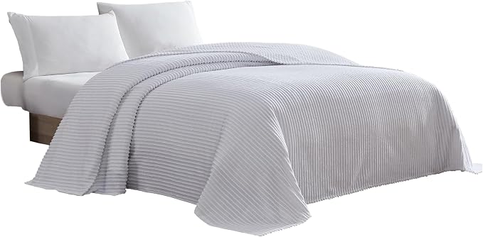 Beatrice Home Fashions Full Channel Chenille Bedspread, lightweight tufted 100% by BeatriceHomeFashions