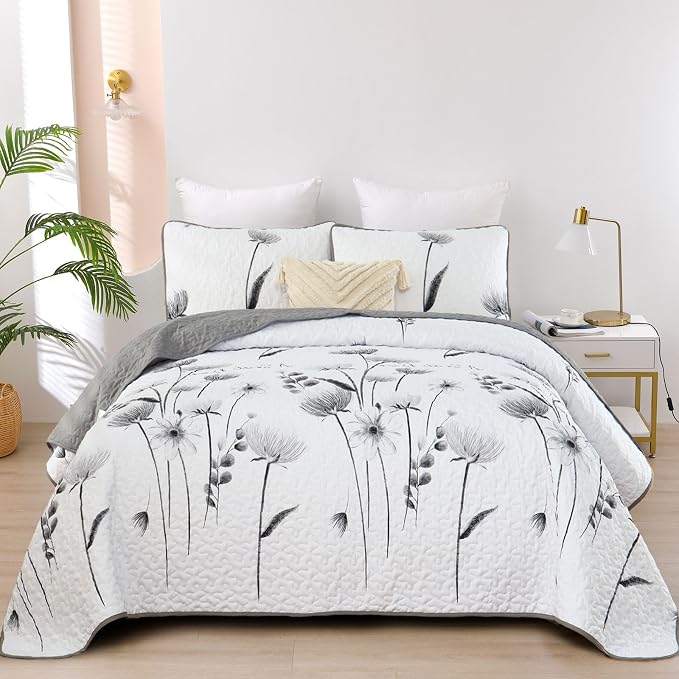 Dinjoy Floral Quilt Set California King Size, Cute Grey Flower Bedspreads | 3 by DINJOY