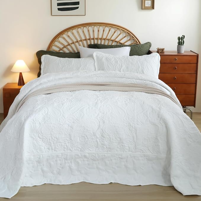 EVENHUG Oversized King Bedspreads California King Quilt Set - Image 2