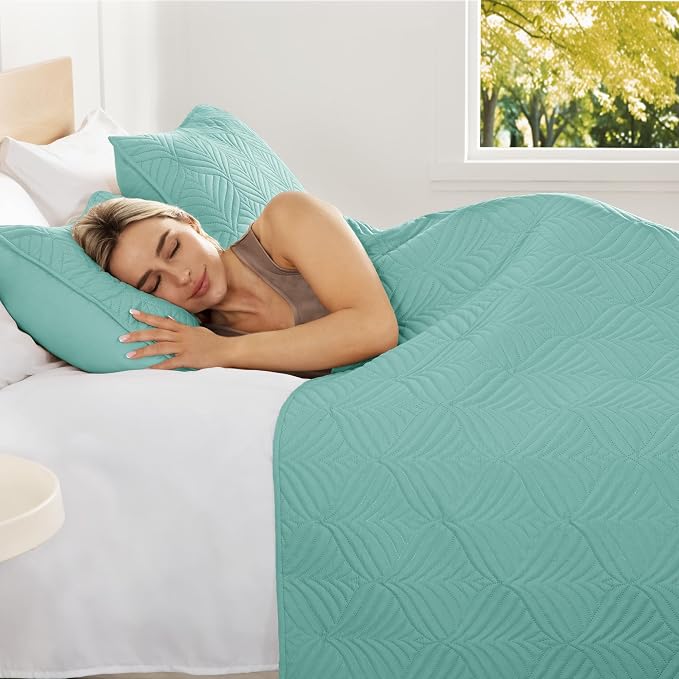 Whale Flotilla Extra Soft Twin Quilt Bedding Set, Lightweight Bedspreads | - Image 3