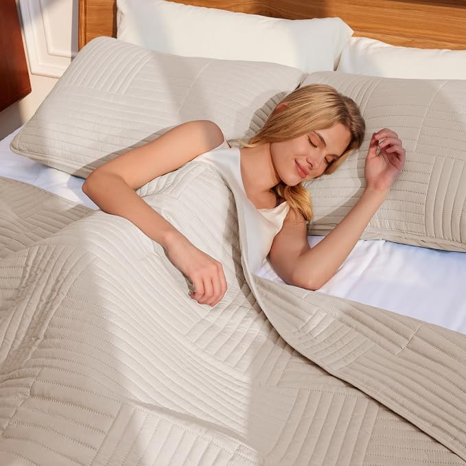 Whale Flotilla Ultra Soft Cal King Quilt Bedding Set, Lightweight - Image 4