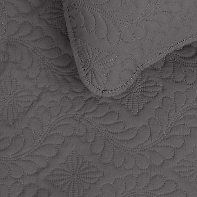 Easy-Going Reversible Quilt Set Full/Queen, Bedspread - Image 3