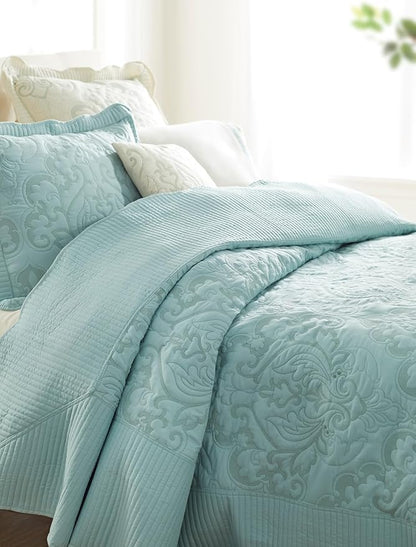 BrylaneHome Bedding Lightweight All Season Modern Amelia Quilted Damask Oversized Ultra Soft Bedspread - Full, Ivory Navy