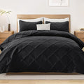 Exclusivo Mezcla Quilts Queen Size, Modern Striped Pattern, Lightweight Bedding by ExclusivoMezcla