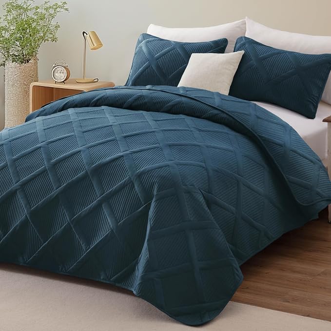 Exclusivo Mezcla Quilts Queen Size, Modern Striped Pattern, Lightweight Bedding - Image 2
