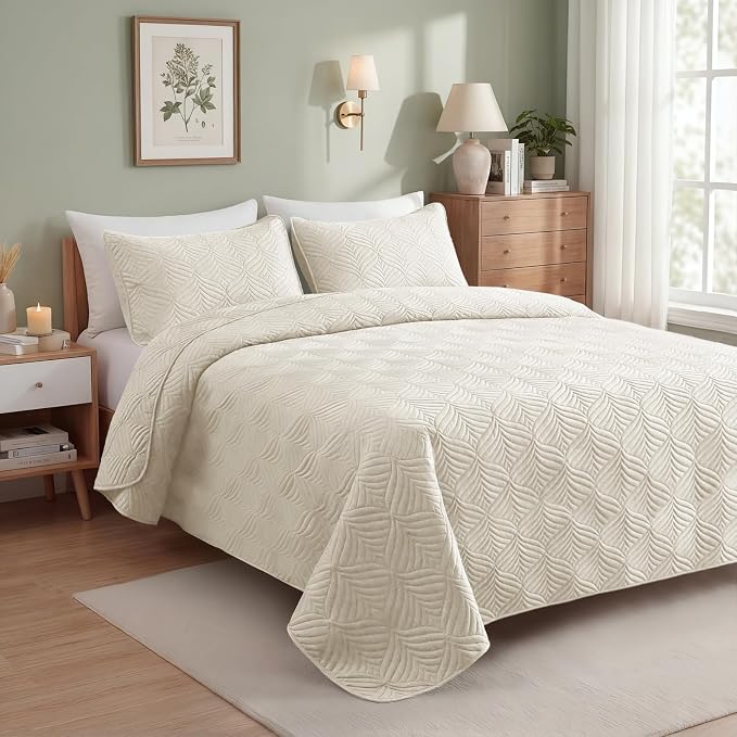 Whale Flotilla Soft Cal King Quilt Bedding Set, Lightweight Bedspreads | Brich - Image 3