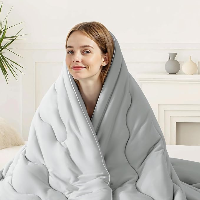 EASELAND All Season Cooling Comforter King, Cold Touch Fabric Absorbs Body Heat, 300GSM Super Soft, Cooling Blanket for Night Sweats Hot Sleeper (Gray-All Season, King(108"X90"))