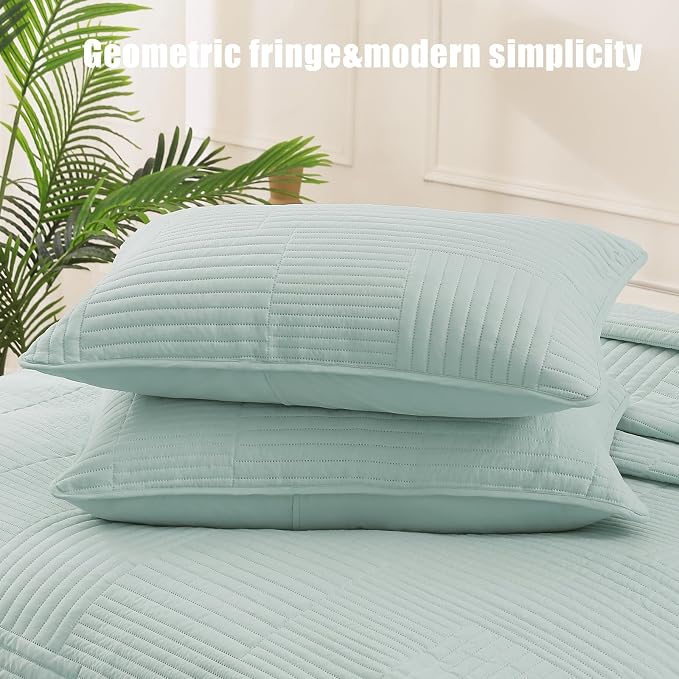 Whale Flotilla Ultra Soft Cal King Quilt Bedding Set, Lightweight - Image 6