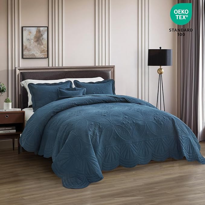 DaisyHuang Oversized Bedspread - Image 3