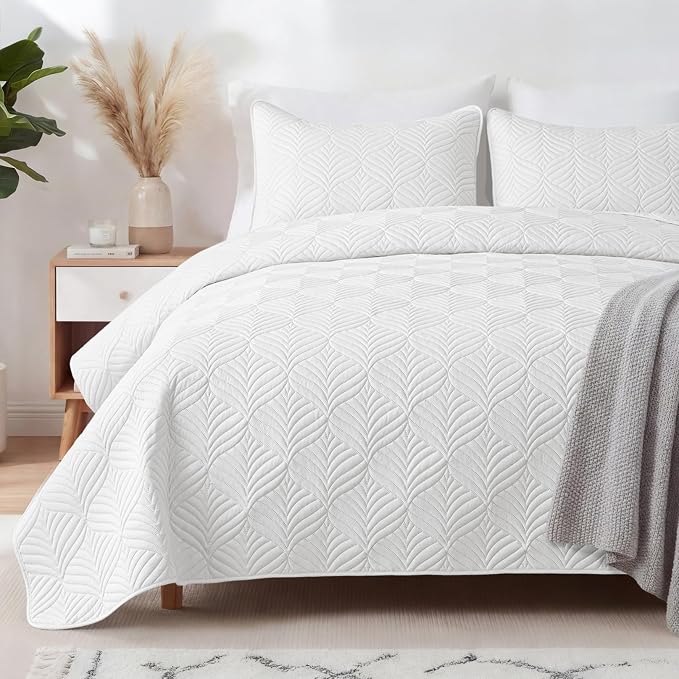 Whale Flotilla Extra Soft King Quilt Bedding Set, Lightweight Bedspreads | by WHALEFLOTILLA