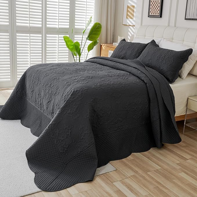 EVENHUG Oversized King Bedspreads California King Quilt Set - Image 4