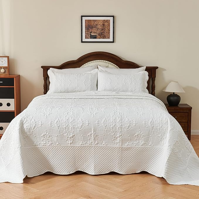 EVENHUG Oversized King Bedspreads California King Quilt Set - Image 2