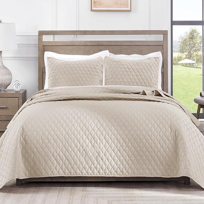 Exclusivo Mezcla Reversible California King Quilt Set, Brich Beige | by ExclusivoMezcla