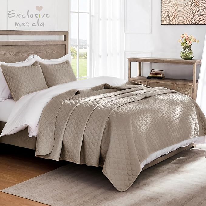 Exclusivo Mezcla Reversible Full Queen Quilt Bedding Set, Taupe | Lightweight - Image 2