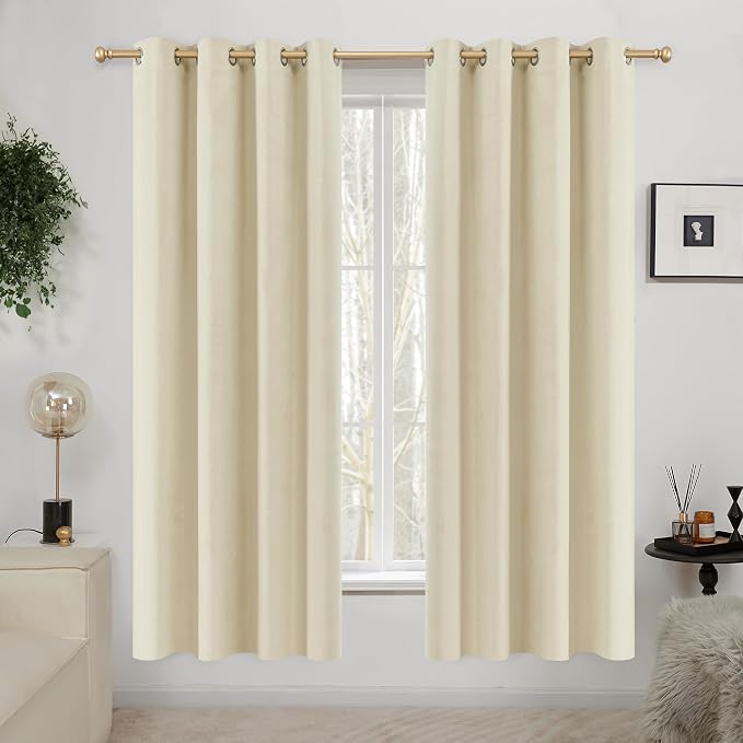 Deconovo 100% Blackout Curtains by Unknown