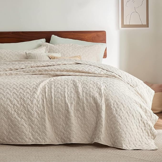 Bedsure California King Quilt, Lightweight Comforter Set, Basket Weave - Image 4