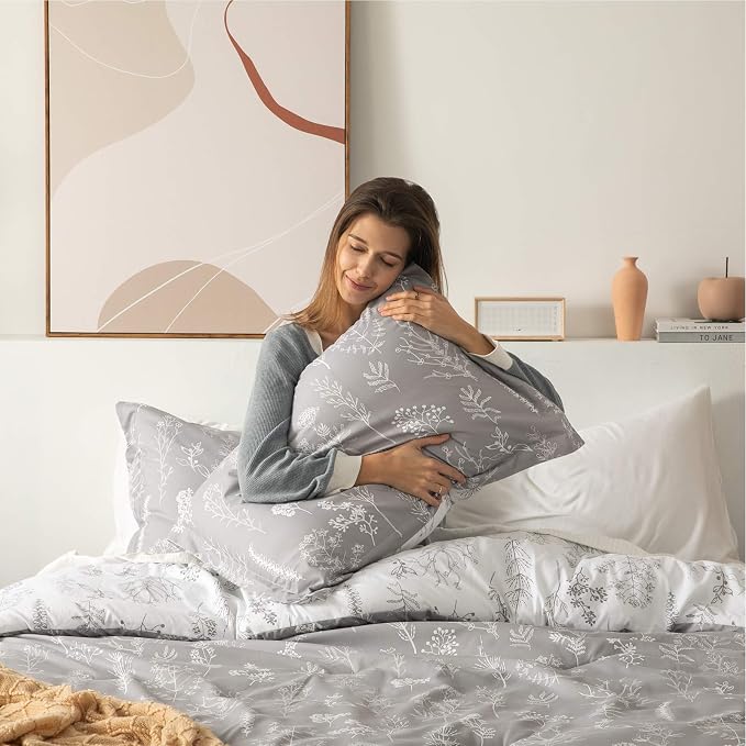 Bedsure Light Grey King Comforter Set - Image 4