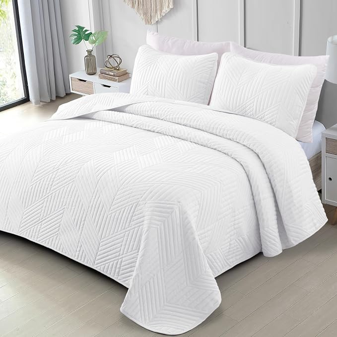 Exclusivo Mezcla Ultrasonic King Quilt Bedding Set, Soft Microfiber, Modern by ExclusivoMezcla