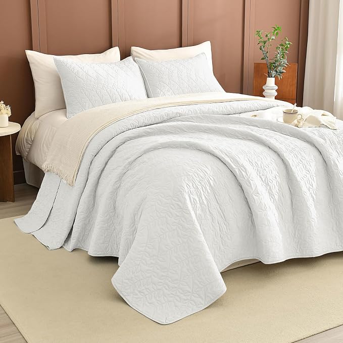 Lady Ann White Oversized King Quilt 128x120, Leaves Pattern Printed Oversized by LadyAnn