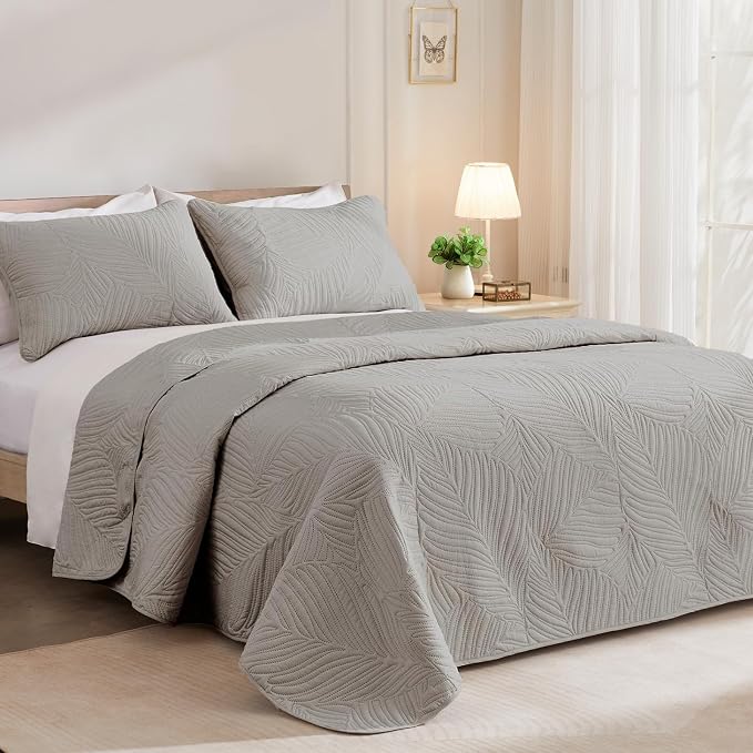 Exclusivo Mezcla 2-Piece Twin Quilt Bedding Set, Soft Microfiber Bedspreads | - Image 2