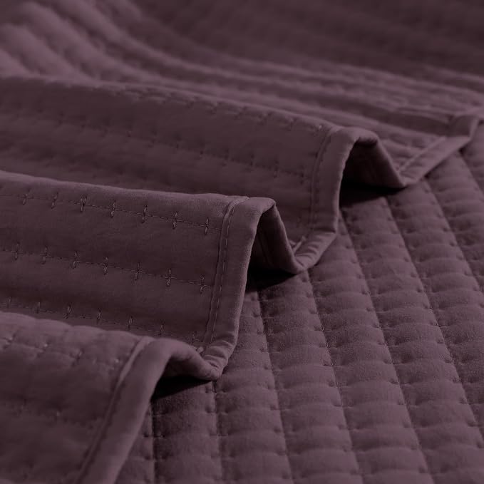 King Size Quilt-Lightweight Plum Bedspreads King Quilt Bedding Set | Soft - Image 6