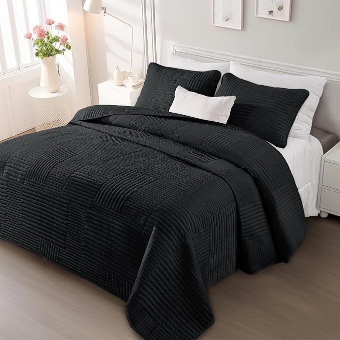 Whale Flotilla Ultra Soft Cal King Quilt Bedding Set, Lightweight by WHALEFLOTILLA