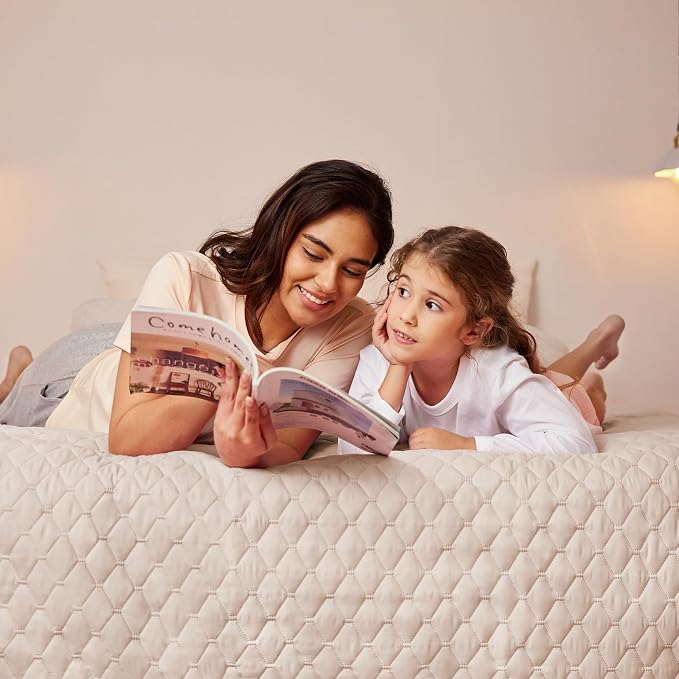Exclusivo Mezcla Reversible California King Quilt Set, Brich Beige | - Image 3