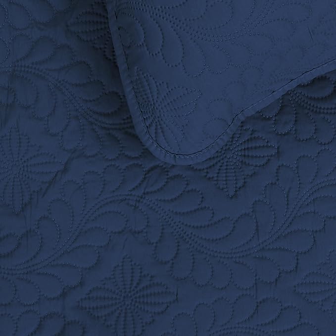 Easy-Going Full/Queen Size Reversible Quilt Set with 1 Quilt and 2 Pillow Shams, Soft Bed Quilt Cover, Water Resistant Lightweight Bedspread, Stain Resistant, Olive Leaf-Dark Blue/Light Blue