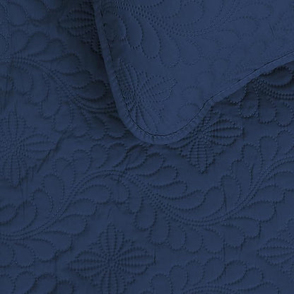 Easy-Going Full/Queen Size Reversible Quilt Set with 1 Quilt and 2 Pillow Shams, Soft Bed Quilt Cover, Water Resistant Lightweight Bedspread, Stain Resistant, Olive Leaf-Dark Blue/Light Blue