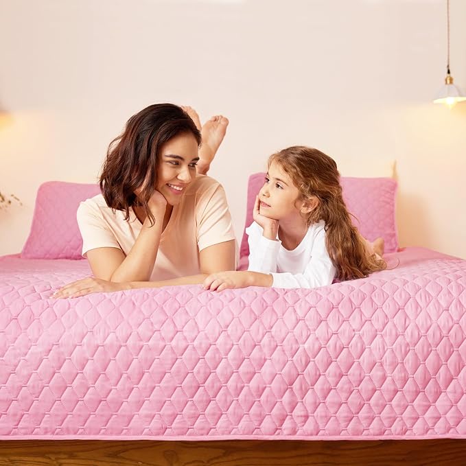Exclusivo Mezcla Reversible California King Quilt Set, Bright Pink | - Image 3