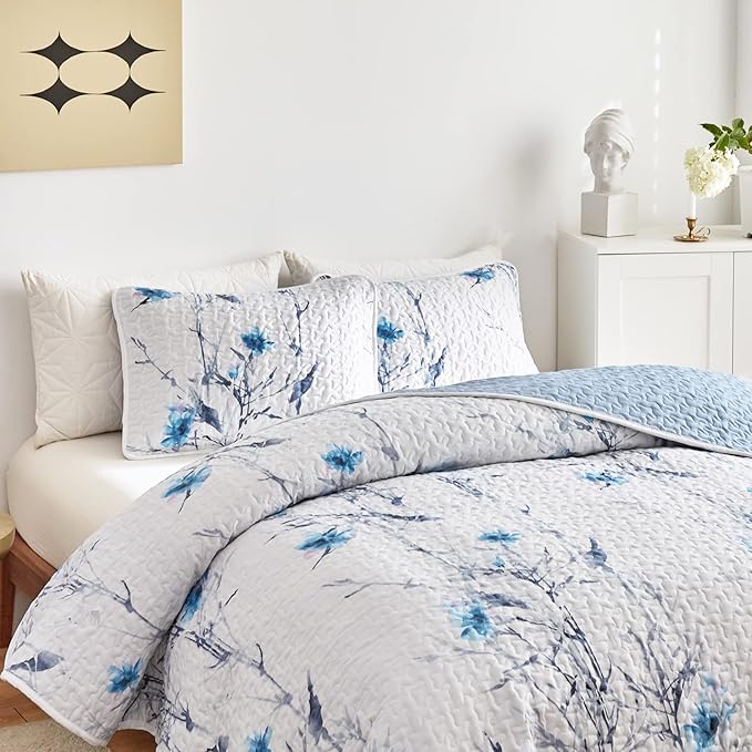 Botanical Quilt Set 3 Pieces Full/Queen Size, Soft Microfiber Lightweight Bed - Image 5