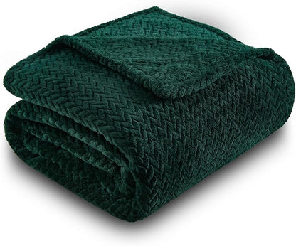 NEWCOSPLAY Super Soft Throw Blanket Forest Green Premium Silky Flannel Fleece Leaves Pattern Lightweight Bed Blanket All Season Use (Forest Green, Throw(50"x60"))