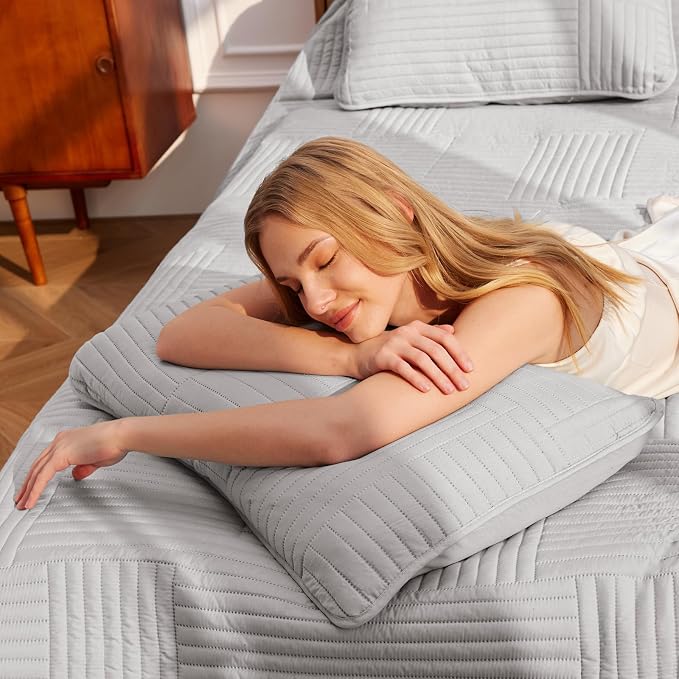 Whale Flotilla Ultra Soft Twin Quilt Bedding Set, Lightweight - Image 3