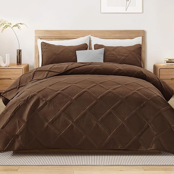 Exclusivo Mezcla California King Size Quilt, Modern Striped Pattern, by ExclusivoMezcla