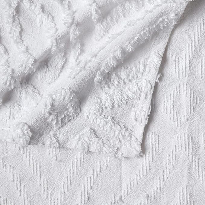 Beatrice Home Fashions Wedding Ring Chenille Bedspread - Image 4