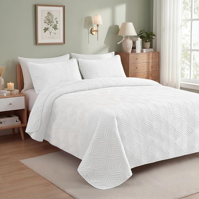 Whale Flotilla Extra Soft Twin Quilt Bedding Set, Lightweight Bedspreads | - Image 3