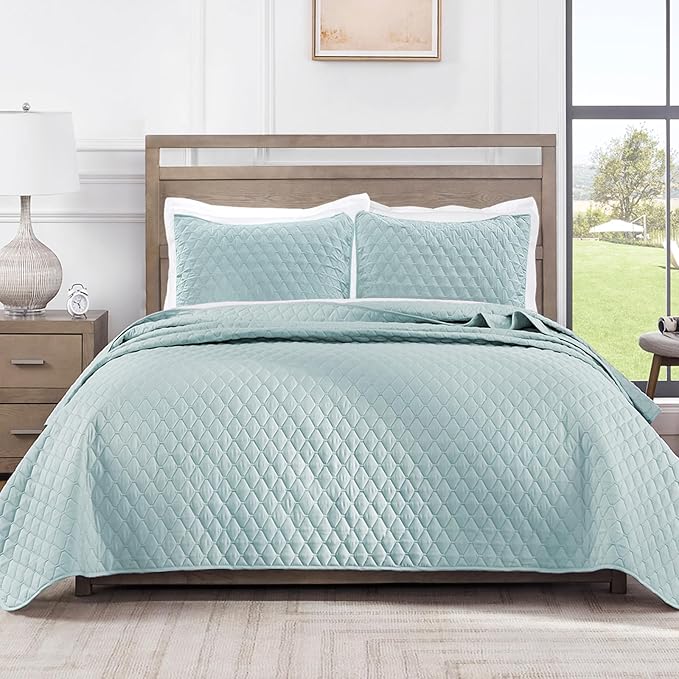 Exclusivo Mezcla Reversible King Size Quilt Bedding Set, Light Blue | by ExclusivoMezcla