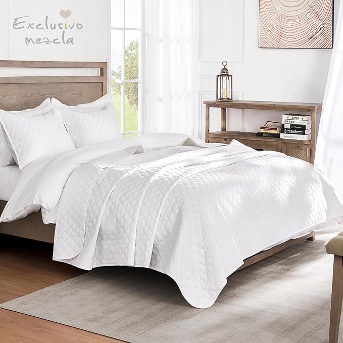 Exclusivo Mezcla Reversible King Size Quilt Bedding Set, Soft Microfiber - Image 2