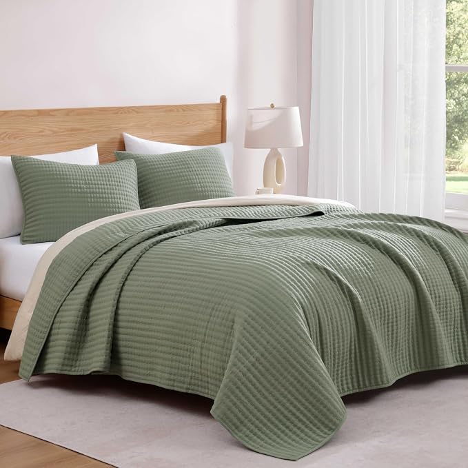King Size Quilt-Lightweight Bedspreads Sage Green King Quilt Bedding Set | Soft - Image 2