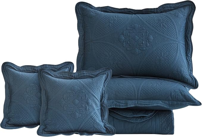 DaisyHuang Oversized Bedspread - Image 9