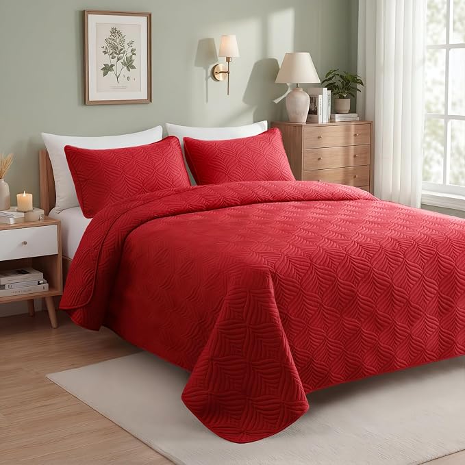 Whale Flotilla Extra Soft King Quilt Bedding Set, Lightweight Bedspreads | Red - Image 3