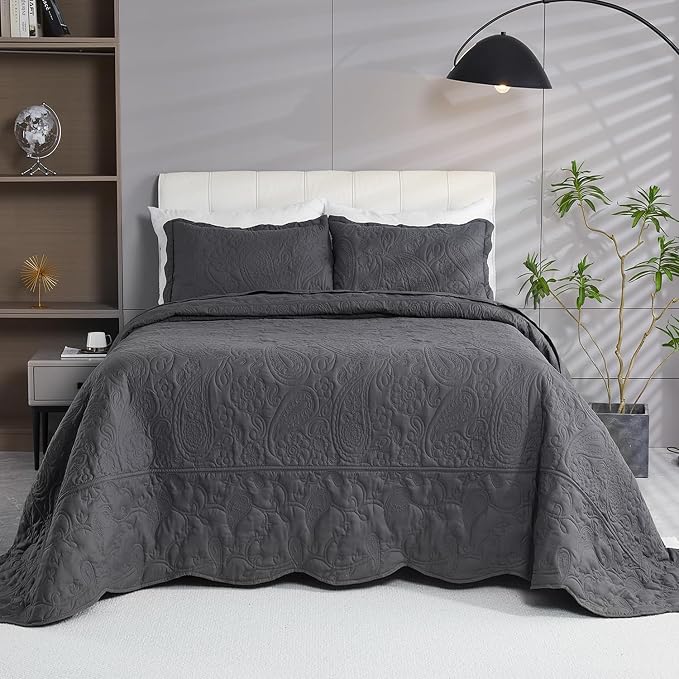 EVENHUG Oversized King Bedspreads California King Quilt Set - Image 2