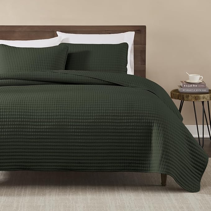 King Size Quilt-Lightweight Bedspreads Dark Green King Quilt Bedding Set | Soft - Image 4