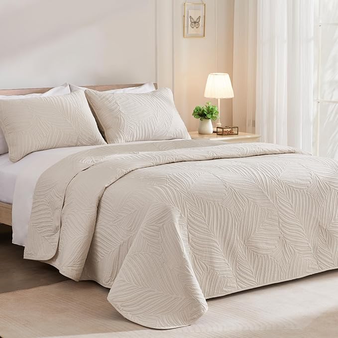 Exclusivo Mezcla 3-Piece King Quilt Bedding Set, Soft Microfiber Bedspreads | - Image 2