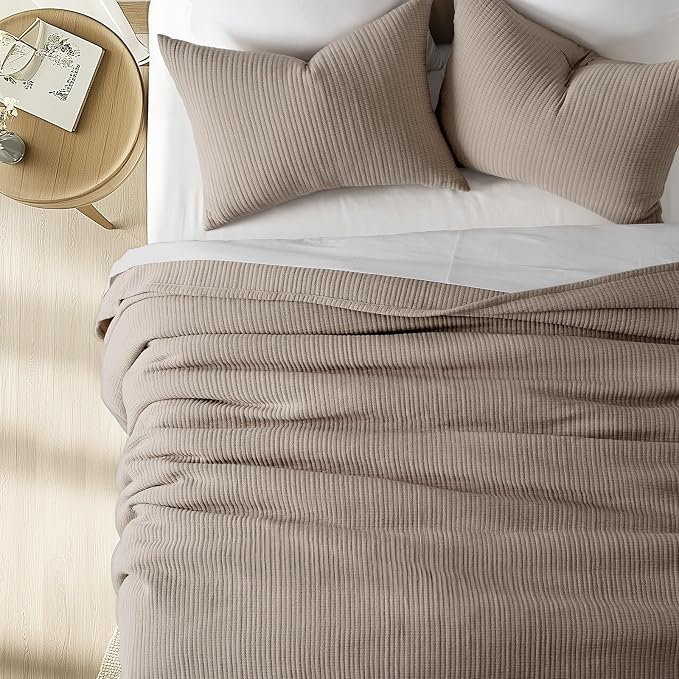 EVERGRACEHOME Cotton Gauze Matelassé Coverlet, Queen Size, Mocha Brown | Ultra - Image 2